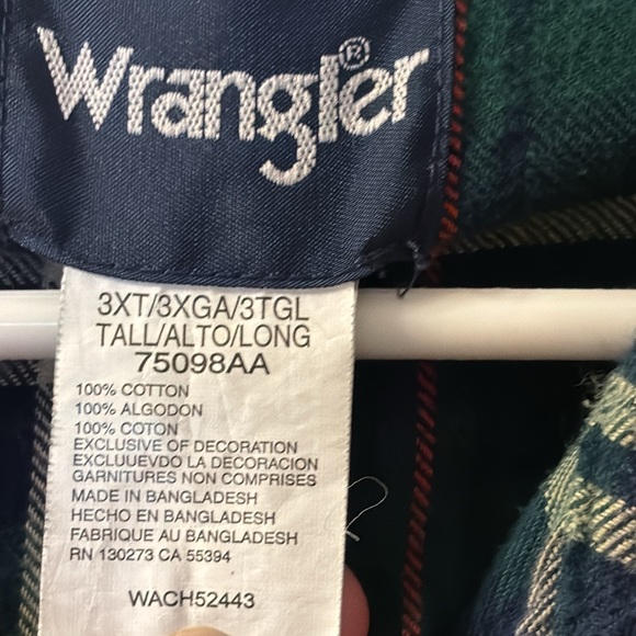 Wrangler pearl snap button flannel size 3XLT - Picture 3 of 4